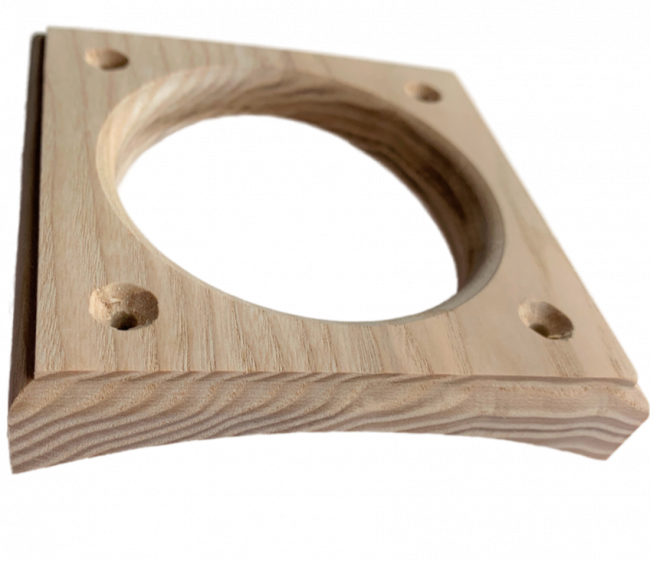 Накладка под розетку/выключатель 68 мм из дерева Ясень на бревно и блок-хаус диаметром 280мм Накладка под розетку/выключатель 68 мм из дерева Ясень на бревно и блок-хаус диаметром 280мм