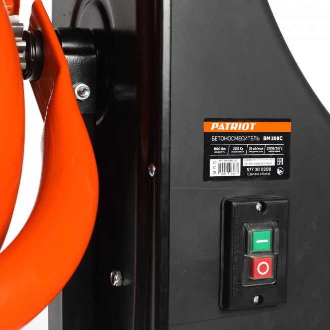 Бетоносмеситель PATRIOT BM 208C, 800 Вт, 200 кг готовой смеси, венец - чугун Бетоносмеситель PATRIOT BM 208C, 800 Вт, 200 кг готовой смеси, венец - чугун