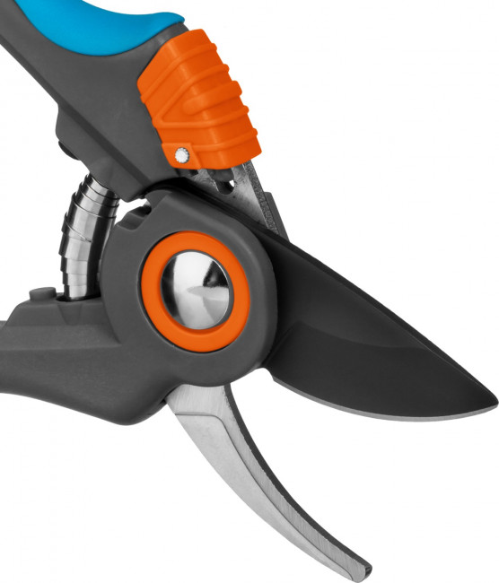 Секатор с двухкомпонентными рукоятками, плоскостной, рез до 18мм  GRINDA PROLine Секатор с двухкомпонентными рукоятками, плоскостной, рез до 18мм  GRINDA PROLine