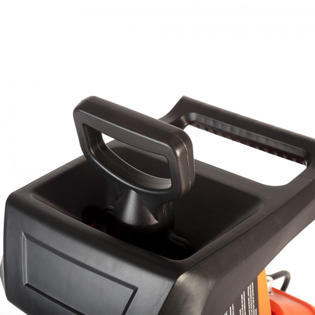 Измельчитель электрический PATRIOT SE24, 2400ВТ, макс диаметр веток 40мм, 4050 об/мин, сумка 50л Измельчитель электрический PATRIOT SE24, 2400ВТ, макс диаметр веток 40мм, 4050 об/мин, сумка 50л