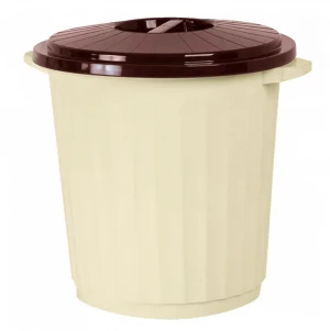 Бак пластиковый коричневый с крышкой Бак пластиковый коричневый с крышкой