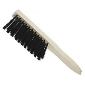 Щётка-смётка деревянная ручка 3-рядная 280мм Щётка-смётка деревянная ручка 3-рядная 280мм