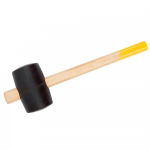 Киянка резиновая, дер.рукоятка "Стандарт" 700г (70мм) БИБЕР Киянка резиновая, дер.рукоятка "Стандарт" 700г (70мм) БИБЕР