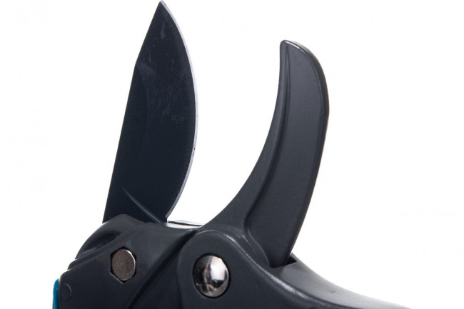 Секатор с алюминиевыми рукоятками, с эфесом, контактный, рез до 20 мм GRINDA PROLine Секатор с алюминиевыми рукоятками, с эфесом, контактный, рез до 20 мм GRINDA PROLine