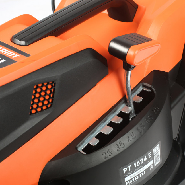 Газонокосилка электрическая PATRIOT PT 1634E, 1.6кВт, 34см, плавный пуск, травосборник 35л пластиковый