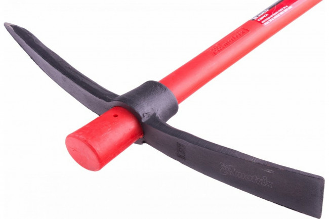 Кирка 1000 г, фибергласовая обрезиненная рукоятка 900 мм Matrix