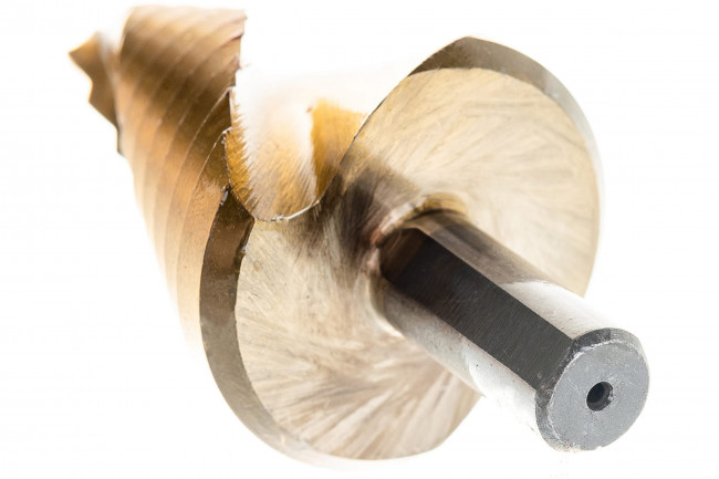 Сверло ступенчатое, 9-12-15-18-2-24-27-30-33-36мм, HSS, спирал. проф.трёхгр.хвостовик  Matrix Сверло ступенчатое, 9-12-15-18-2-24-27-30-33-36мм, HSS, спирал. проф.трёхгр.хвостовик  Matrix